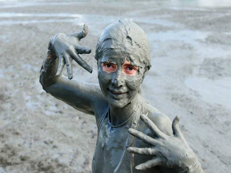 براكين طينية